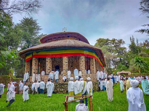 O Santuário de Debre Berhane Selassie Brilha com Intrincadas Esculturas em Pedra e Simbolismo Profundo!